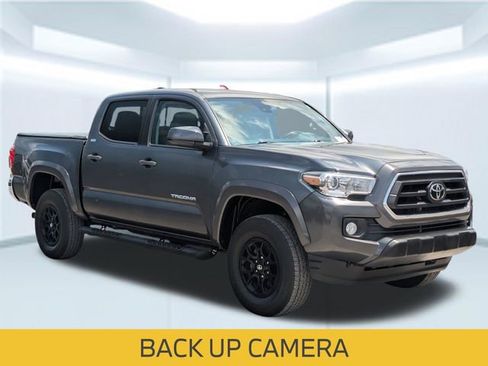 Used 2022 Toyota Tacoma SR5 RWD image 9