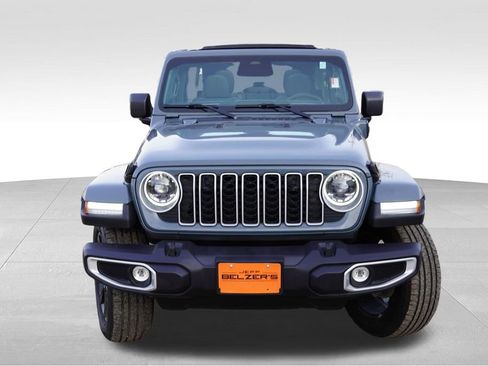 Certified 2025 Jeep Wrangler Unlimited Sahara w/ Safety Group image 13