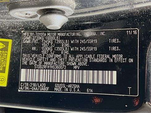 Used 2017 Toyota Highlander Limited image 11