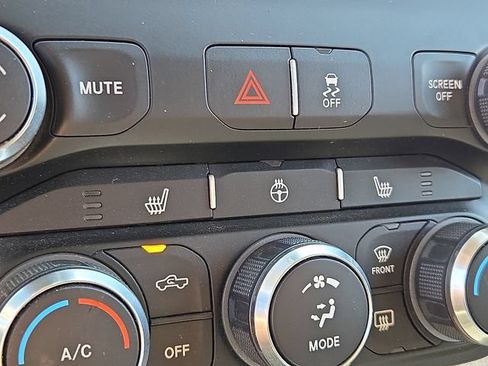 Used 2020 RAM 2500 Laramie AWD/4WD image 16