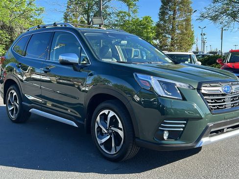 Used 2023 Subaru Forester Touring AWD/4WD image 4