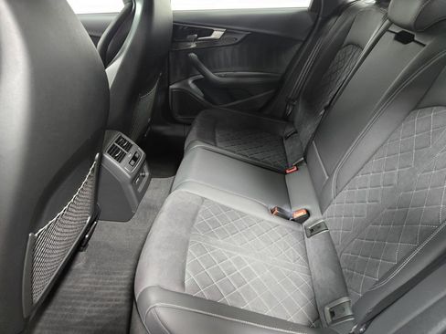 Used 2023 Audi S4 Premium Plus w/ Premium Plus Package image 32