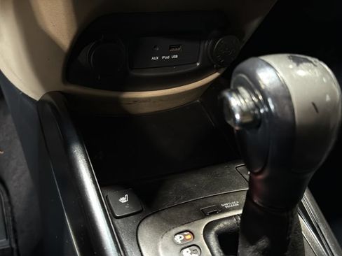 Used 2011 Kia Soul ! FWD image 24