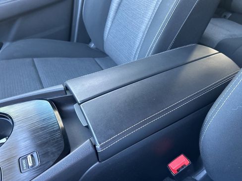 Used 2022 Nissan Rogue SV image 28