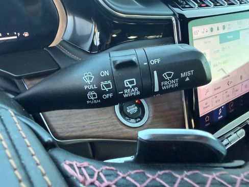 Used 2022 Jeep Grand Cherokee Summit w/ Luxury Tech Group V RWD image 21