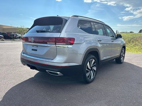 Used 2024 Volkswagen Atlas SE FWD image 4