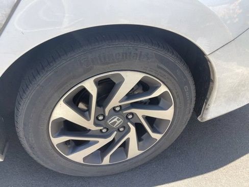 Used 2017 Honda Civic EX image 9