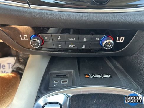 Used 2024 Buick Enclave Essence w/ Experience Buick Package image 5