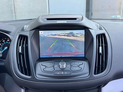 Used 2016 Ford Escape SE w/ SE Chrome Package image 22