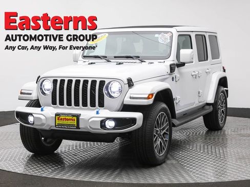 Used 2022 Jeep Wrangler Unlimited Sahara image 1