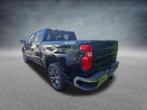 Used 2023 Chevrolet Silverado 1500 LT AWD/4WD image 5