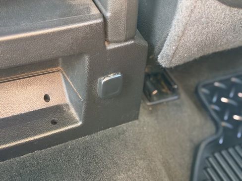 Used 2015 Chevrolet Silverado 1500 LTZ image 23