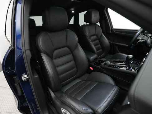 Certified 2022 Porsche Macan GTS w/ Premium Package Plus AWD/4WD image 27