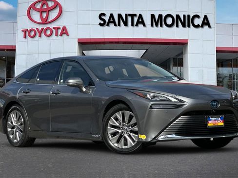 Used 2021 Toyota Mirai w/ Advanced Technology Package RWD image 2