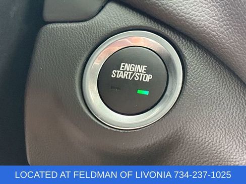 Used 2023 Chevrolet Equinox LT FWD image 16
