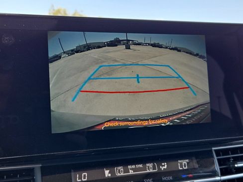Used 2025 Toyota Sienna XLE FWD image 20