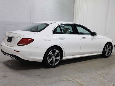 Used 2017 Mercedes-Benz E 300 4MATIC image 9