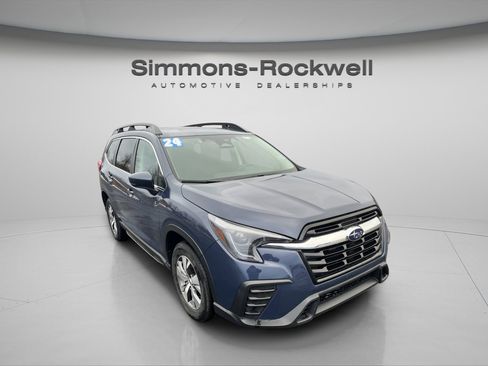 Used 2024 Subaru Ascent Premium w/ Convenience Package image 3