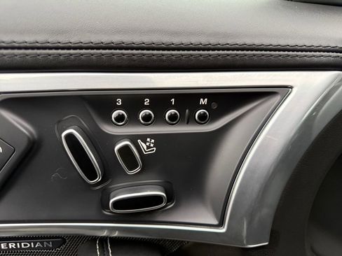 Used 2020 Jaguar F-TYPE Coupe image 10