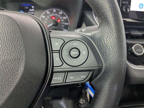Used 2023 Toyota Corolla LE image 18