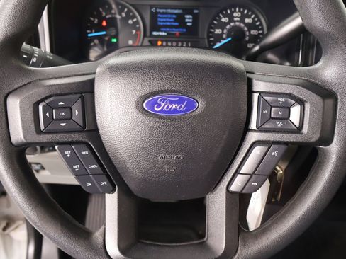 Used 2016 Ford F150 XL w/ Equipment Group 101A Mid RWD image 3