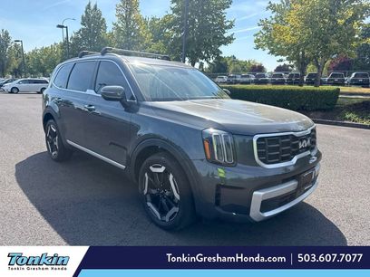 Used 2024 Kia Telluride S w/ S Sunroof Package