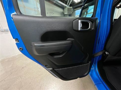 Used 2022 Jeep Wrangler Unlimited Sport AWD/4WD image 19