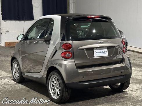 Used 2009 smart fortwo passion RWD image 5