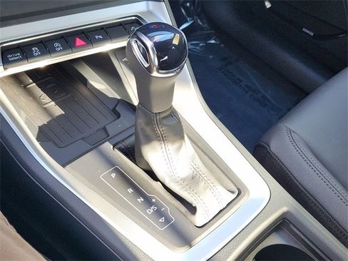 New 2025 Audi Q3 2.0T Premium image 19