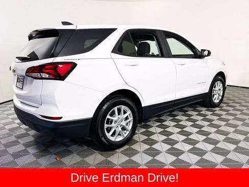Used 2024 Chevrolet Equinox LS w/ LS Convenience Package FWD image 23