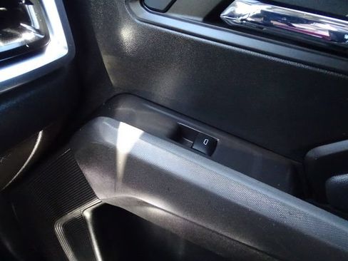 Used 2024 GMC Canyon Elevation RWD image 9