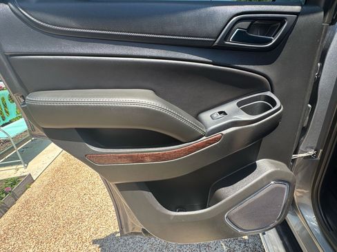 Used 2018 GMC Yukon SLT w/ Open Road Package RWD image 36
