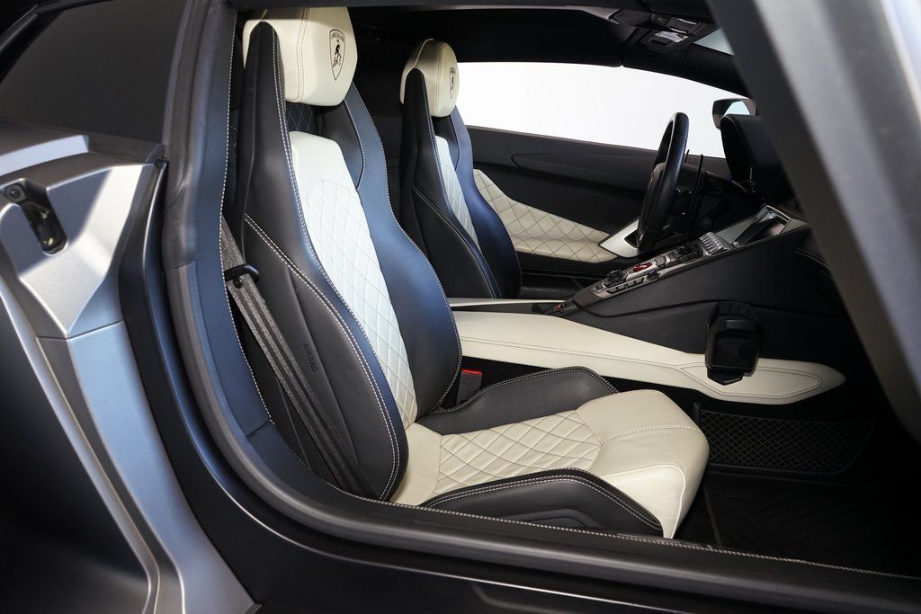 Used 2015 Lamborghini Aventador LP 700-4 AWD/4WD image 13