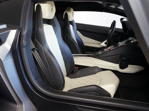 Used 2015 Lamborghini Aventador LP 700-4 AWD/4WD image 13
