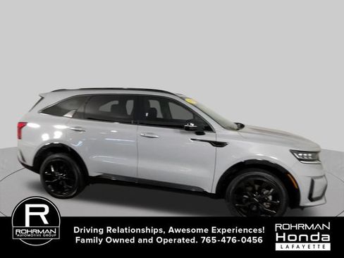 Used 2023 Kia Sorento SX AWD/4WD image 2