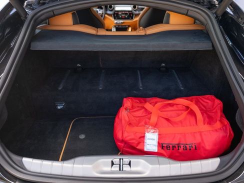 Certified 2018 Ferrari GTC4Lusso image 22