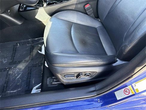 Used 2018 Toyota Prius Three image 15