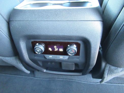 New 2026 Chevrolet Traverse LT w/ Midnight/Sport Edition FWD image 15
