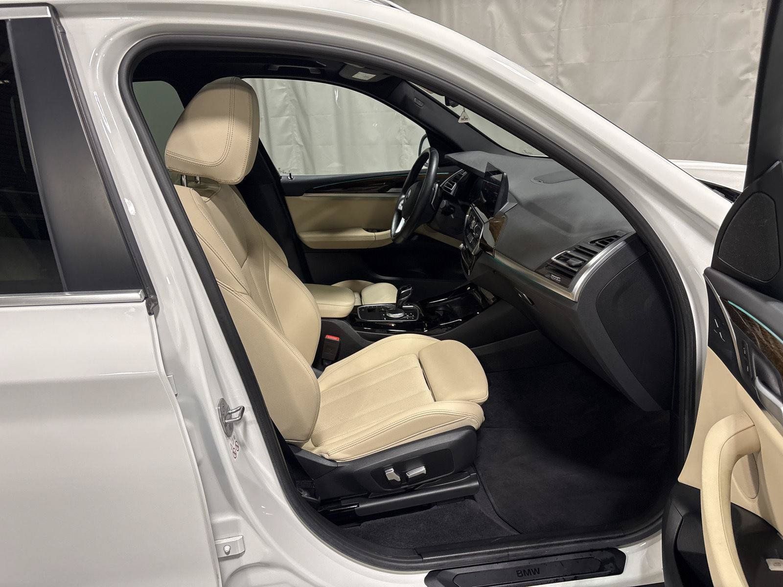Used 2023 BMW X3 xDrive30i w/ Premium Package w/ZPA AWD/4WD image 8