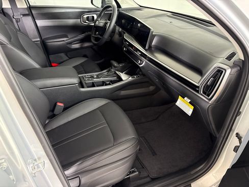 New 2026 Kia Sorento S FWD image 17