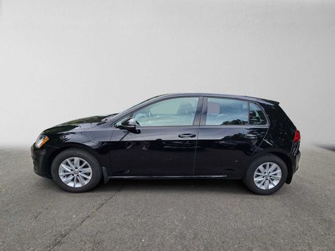 Used 2015 Volkswagen Golf S FWD image 6