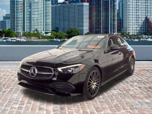 Used 2025 Mercedes-Benz C 300 4MATIC Sedan image 31