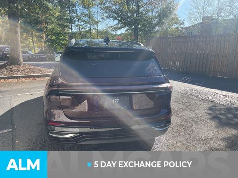 Used 2024 Lincoln Nautilus Reserve image 5