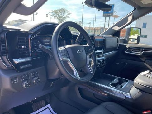 Used 2025 Chevrolet Silverado 2500 LTZ w/ LTZ Plus Package AWD/4WD image 14