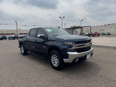 Used 2020 Chevrolet Silverado 1500 LT w/ Texas Edition RWD image 5