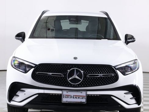 Certified 2025 Mercedes-Benz GLC 300 4MATIC image 2
