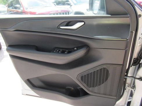 New 2026 Jeep Grand Cherokee Laredo RWD image 18
