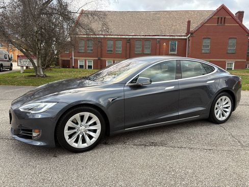 Used 2016 Tesla Model S 75D image 5
