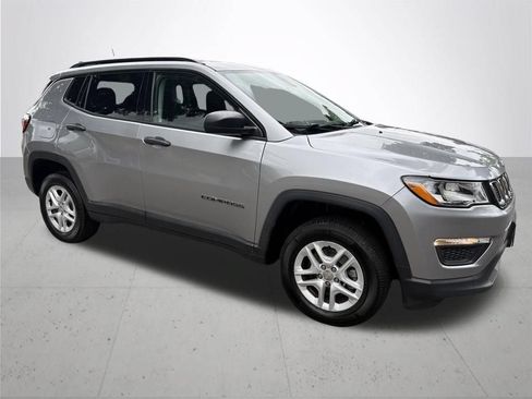 Used 2017 Jeep Compass Sport w/ Tech Group AWD/4WD image 3