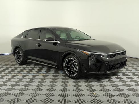 New 2026 Kia K4 GT-Line image 9